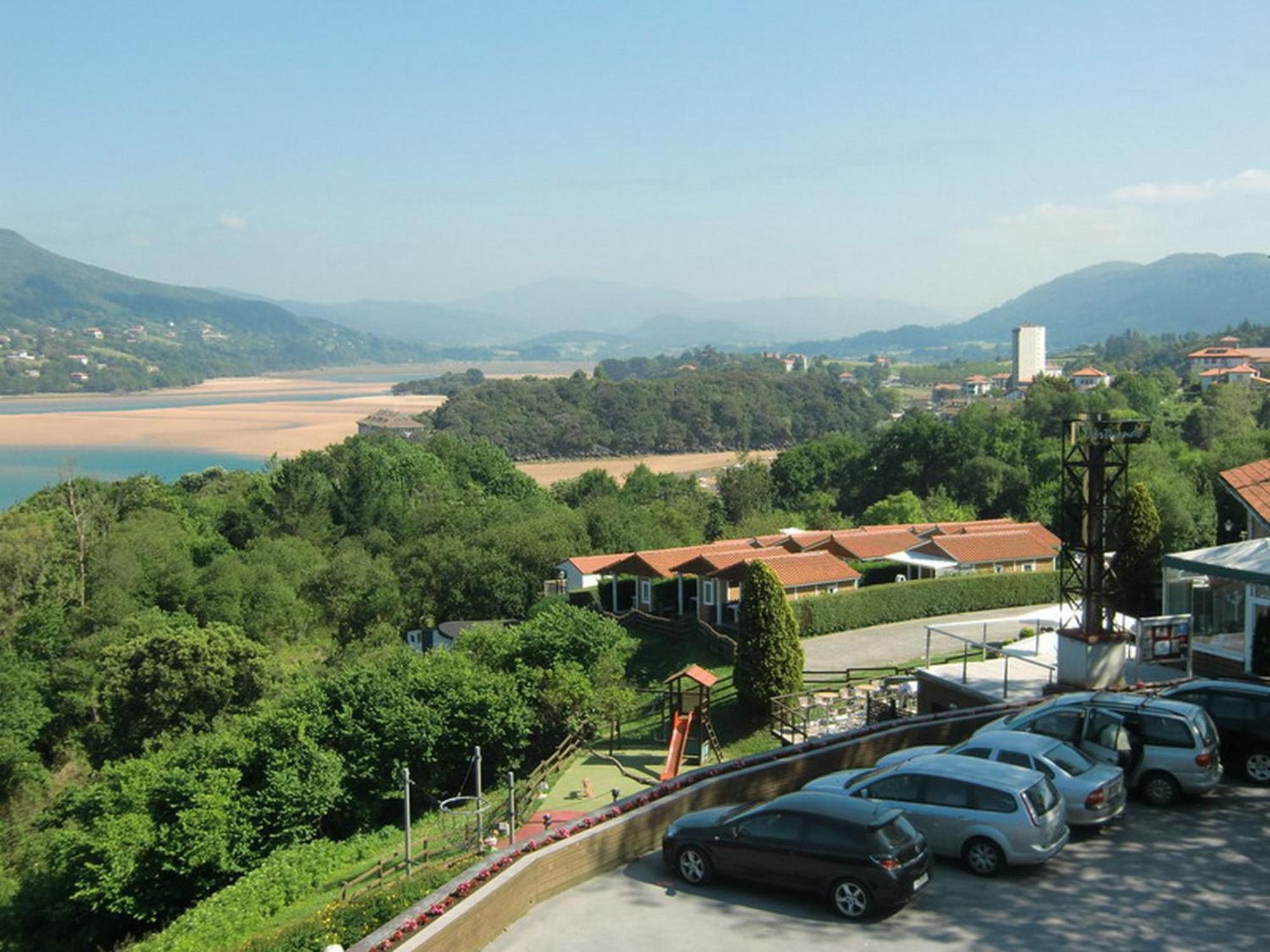 מונדקה Bungalows Portuondo Parking Gratuito מראה חיצוני תמונה